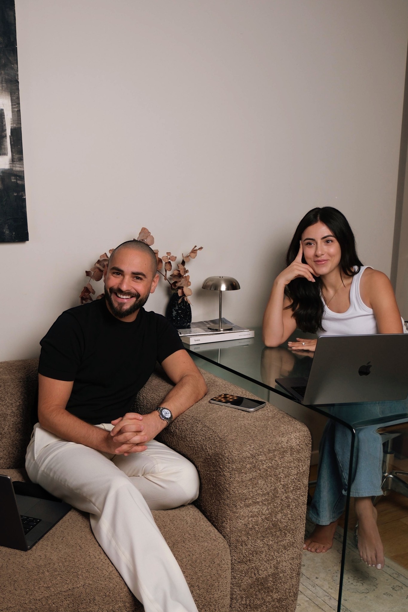 Alix et Mika, fondateurs de Josefine, au travail